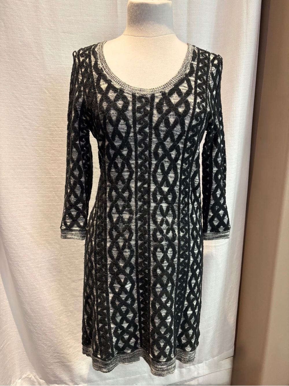 Anthropologie “Moth” Black and Gray
Argyle Patterned Scoop-Neck Knit Dress